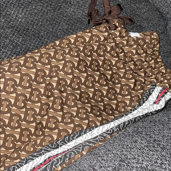 Burberry ‘TB’ Monogram Hoodie & Sweats Outfit - Picture 2 of 6